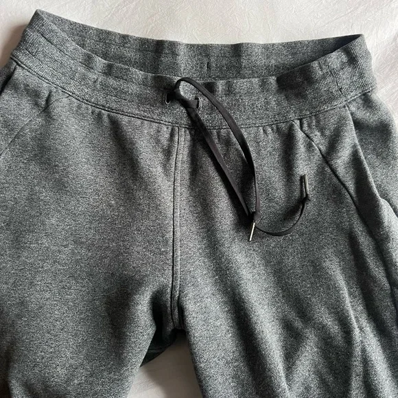 Lululemon Scuba Joggers - Picture 8 of 8